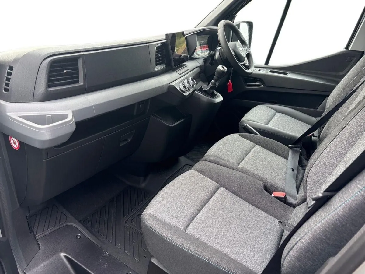 Nissan Interstar - Image 3