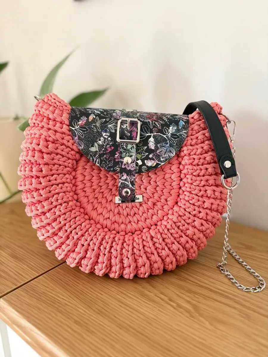Handmade crochet bag - Image 1