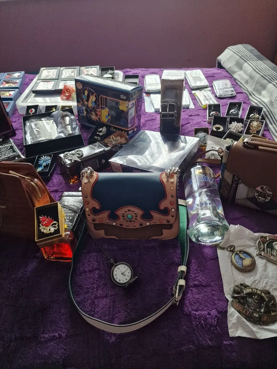 Bundle of various stuff - Image 2