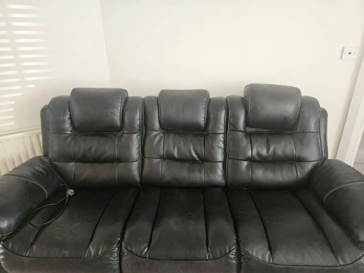 recliners - Image 2