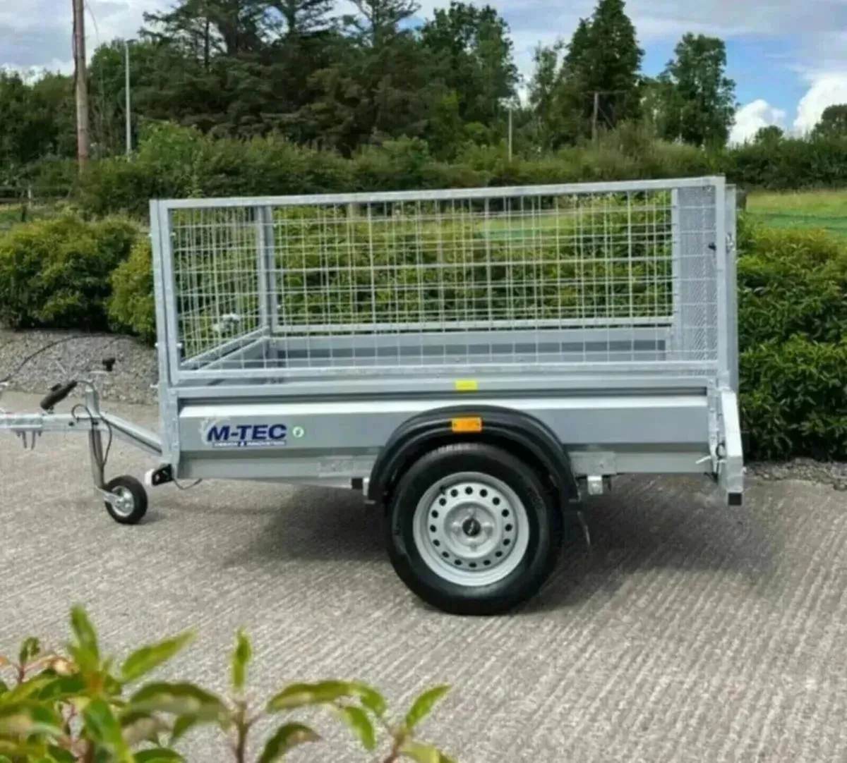 M-Tec 6ft x 4ft Single Axle Trailer - Image 1