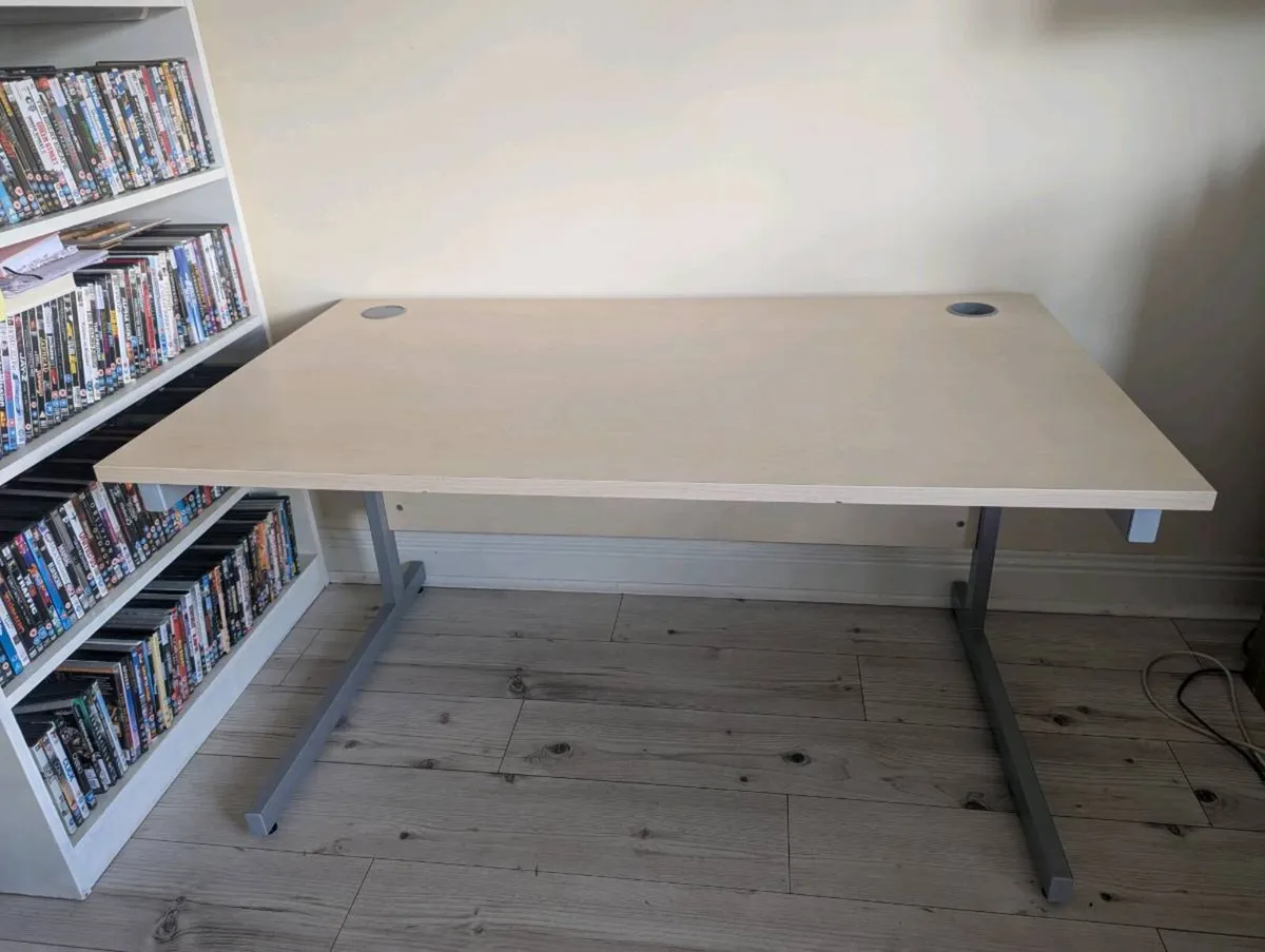 Office Desk - Image 4