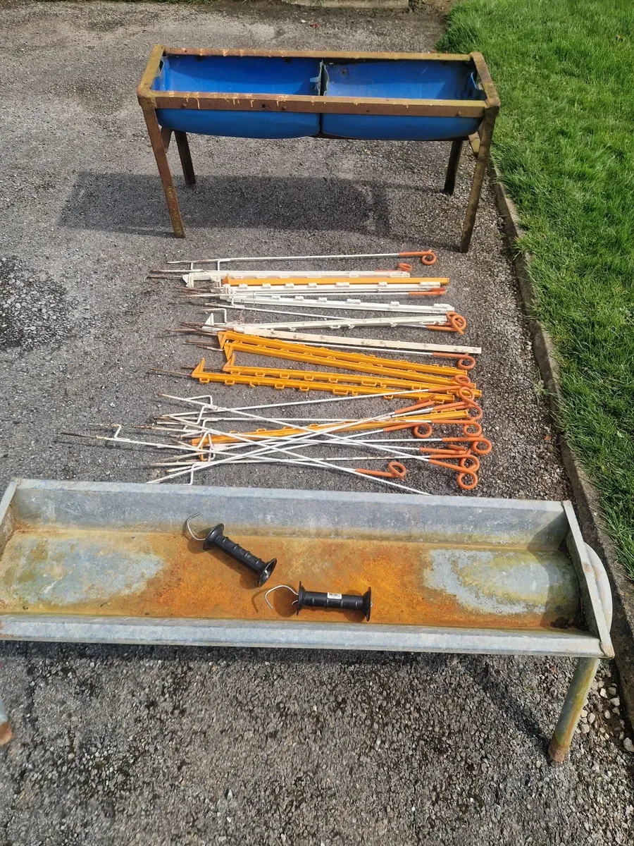 Clear out . Sold as one - Image 2