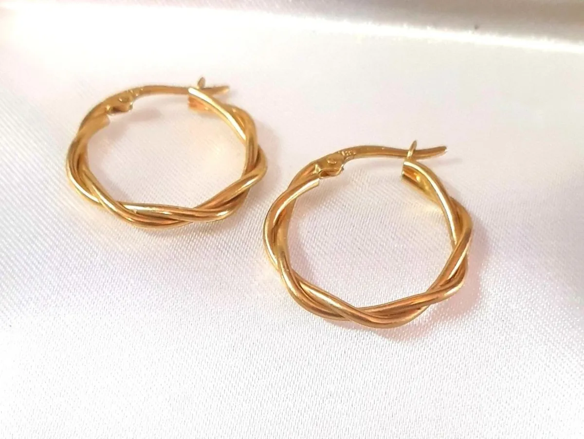 Vintage Hallmarked 9ct Gold Twist Earrings - Image 3