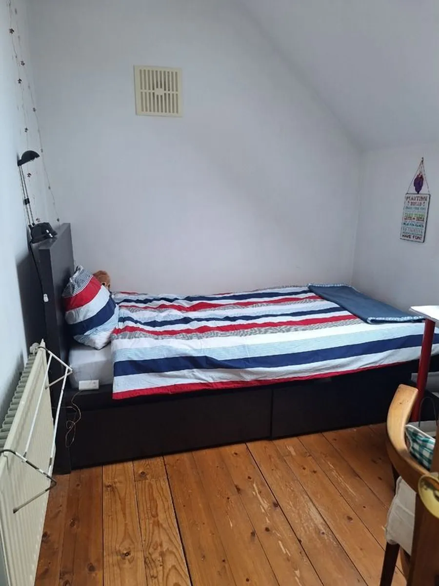 Single Bed - Image 2