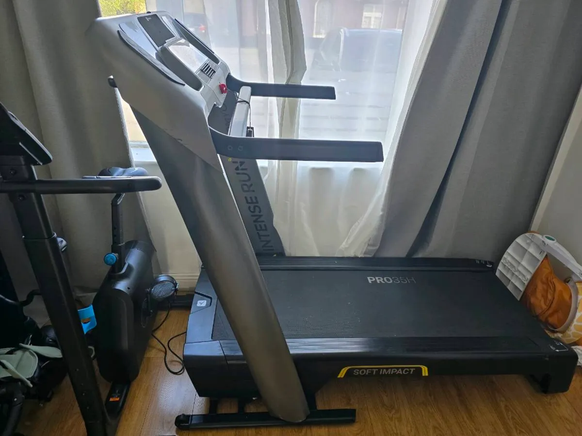 Professional Grade Treadmill - Domyos Intense Run - Image 2