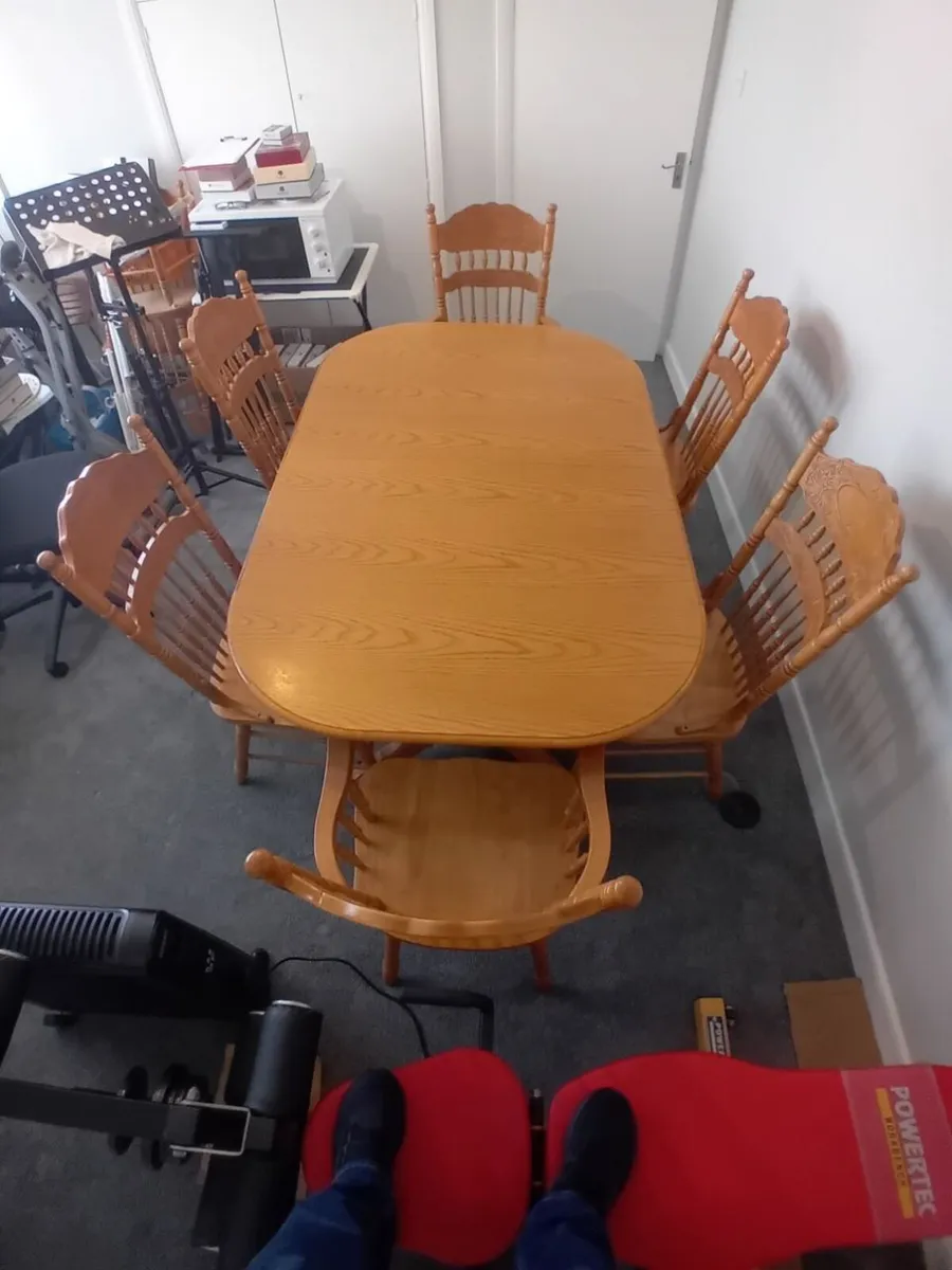 Extendable Table and 8 Chairs - Image 2