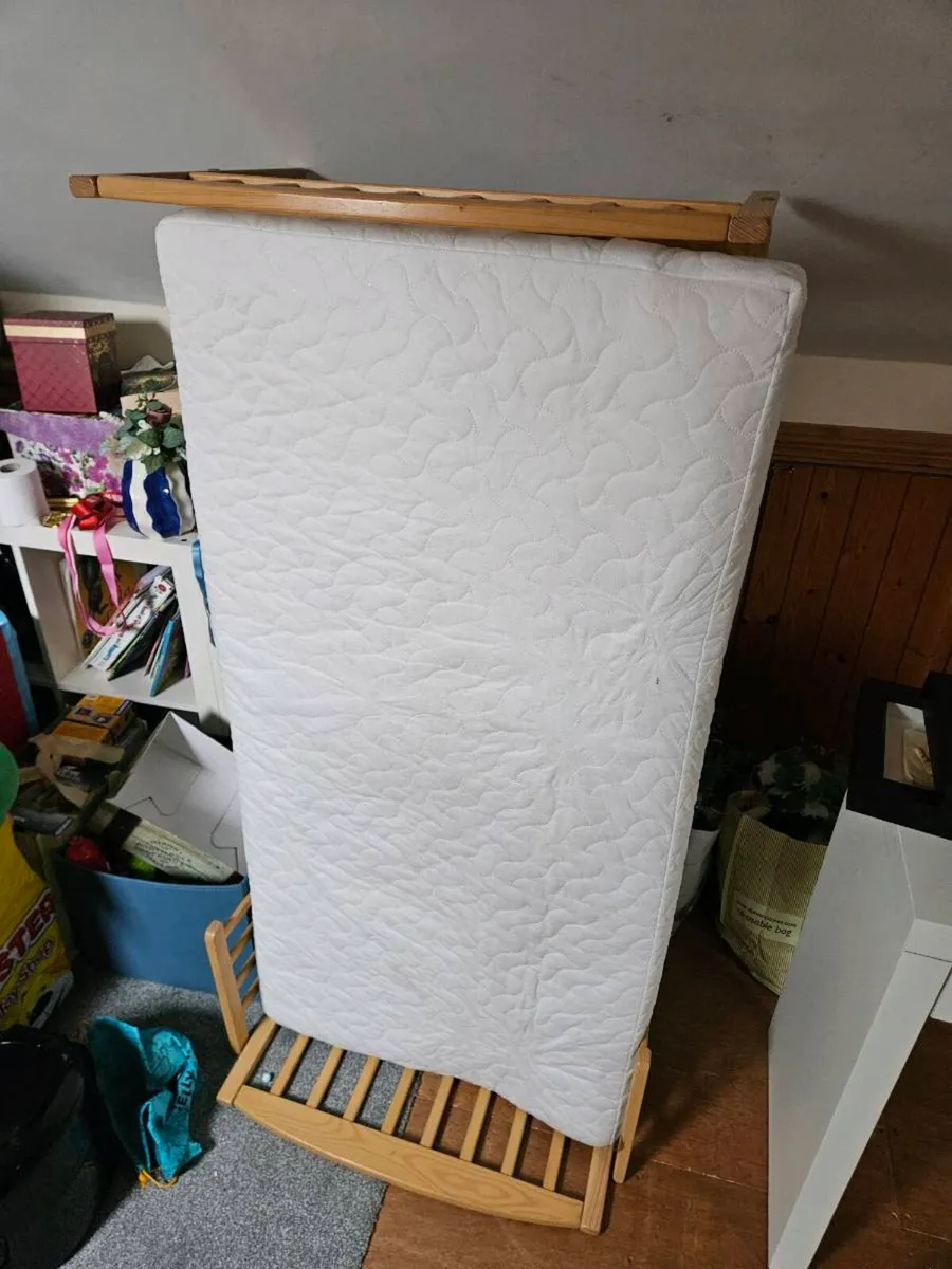 Toddlers bed - Image 1