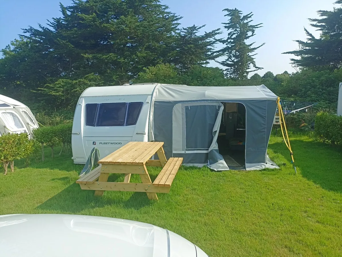 Caravan 6 birth fixed bed - Image 1