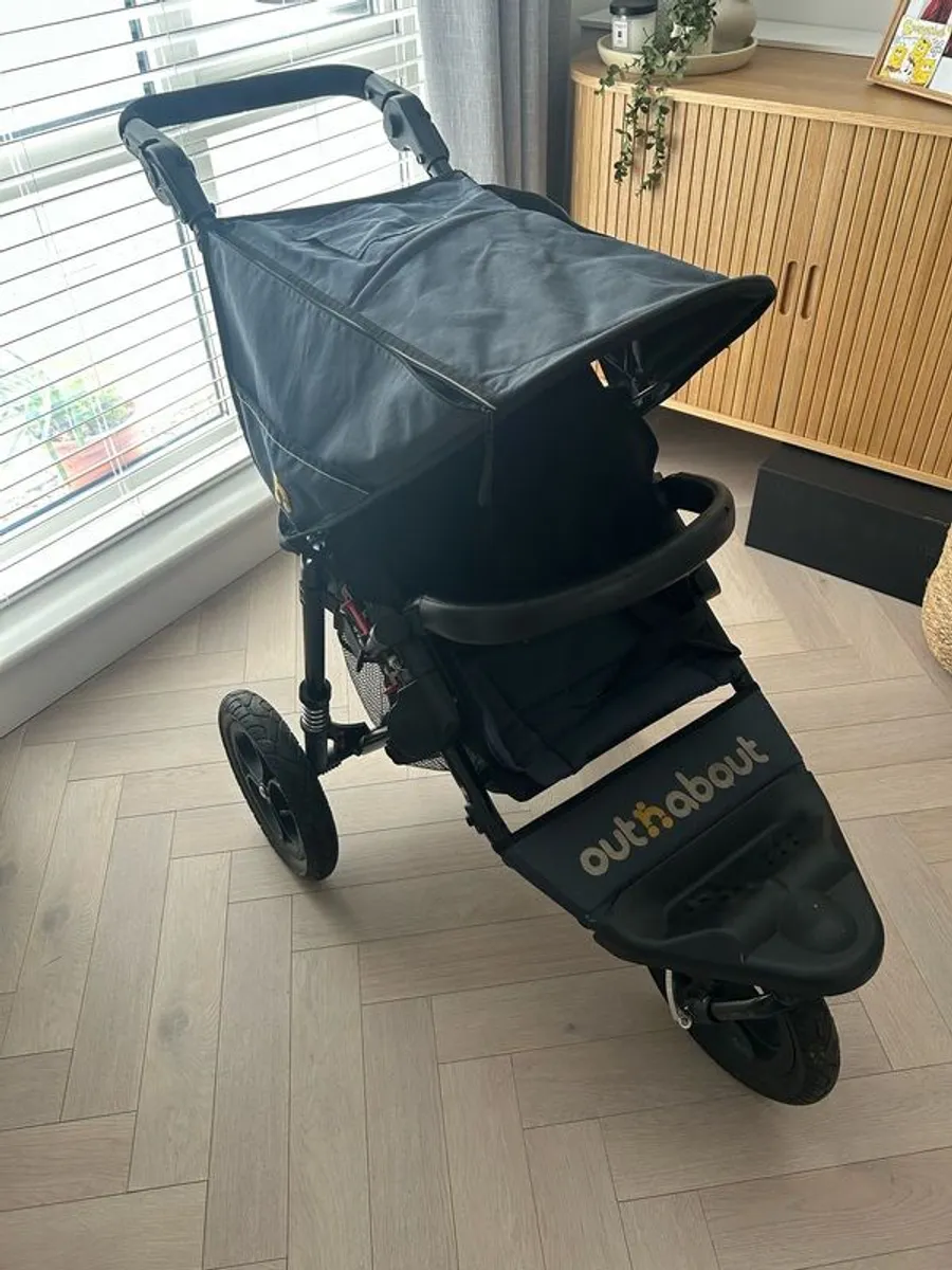 Out n about - Image 1