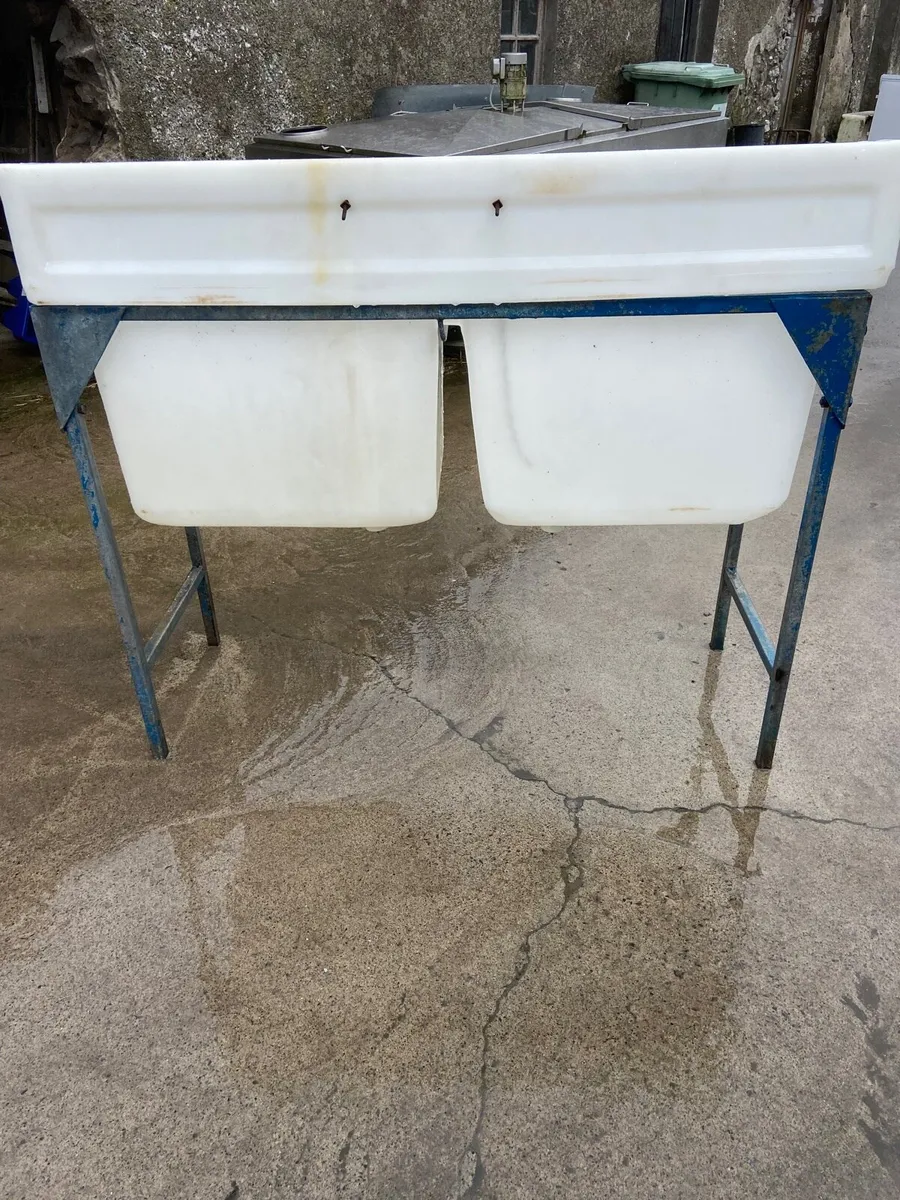 Wash trough - Image 2