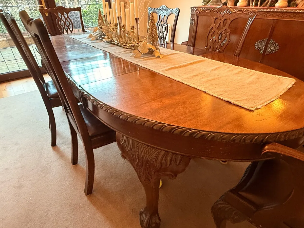Mahogany Table, set of 8 chairs plus sideboard - Image 1