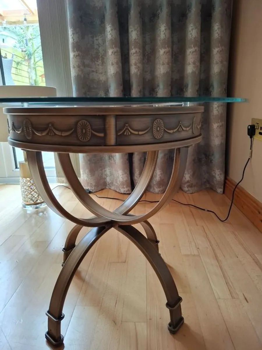 Glass Coffee table and side table - Image 1
