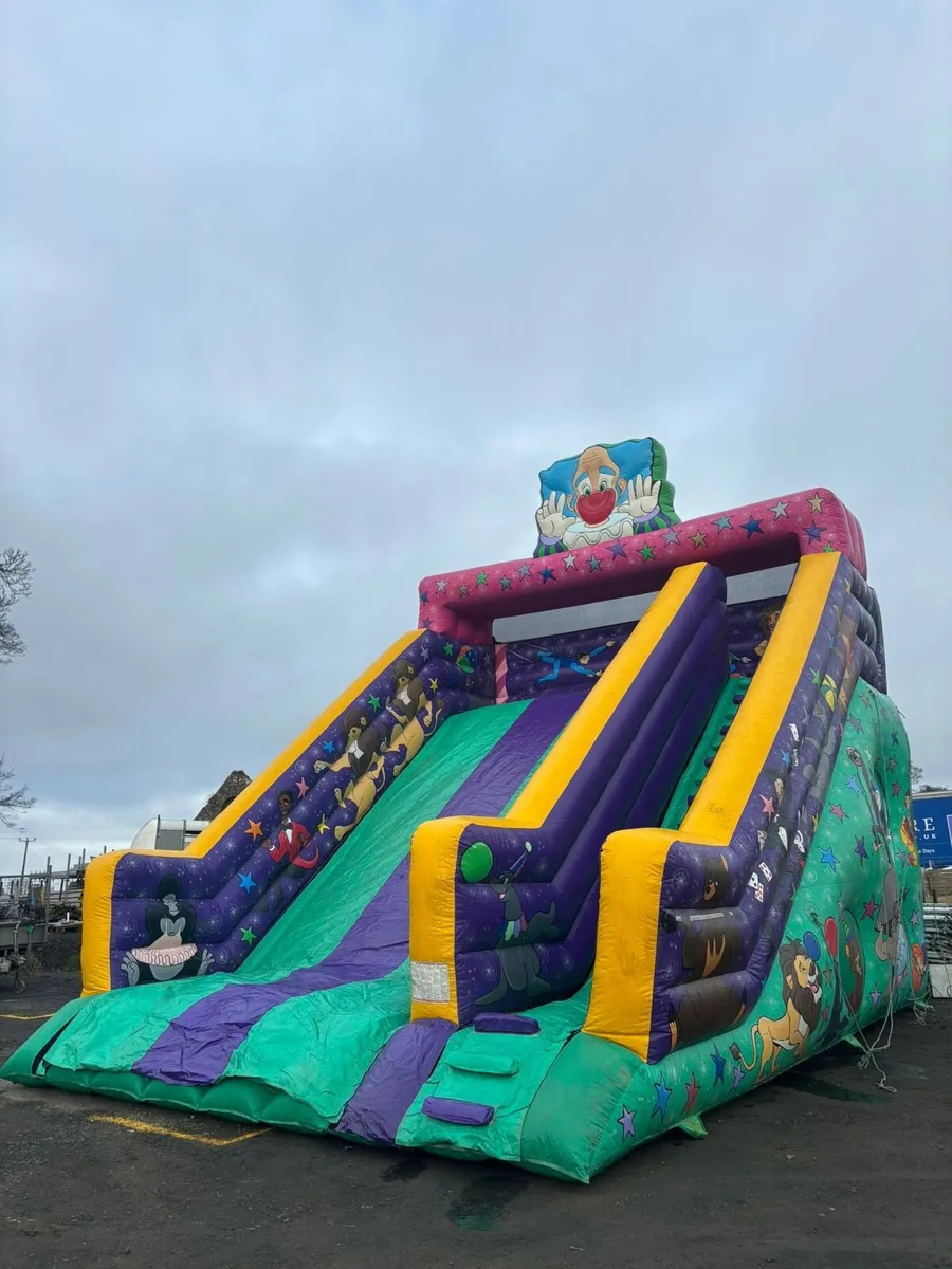 Bouncy castle - inflatable slide - Image 1
