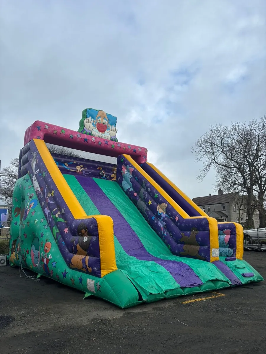 Bouncy castle - inflatable slide - Image 2