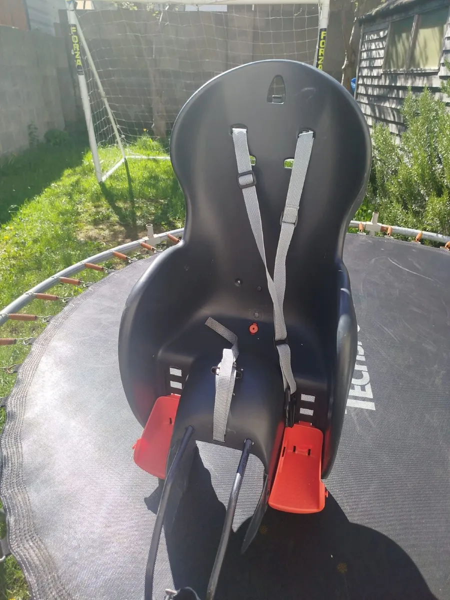 Polisport rear child bicycle seat. Ideal for kids - Image 1