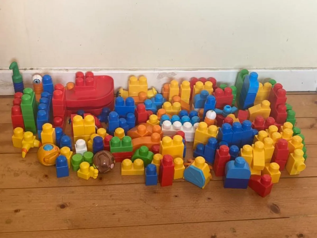 Mega Bloks First Builders Bundle + Storage Bag - Image 2