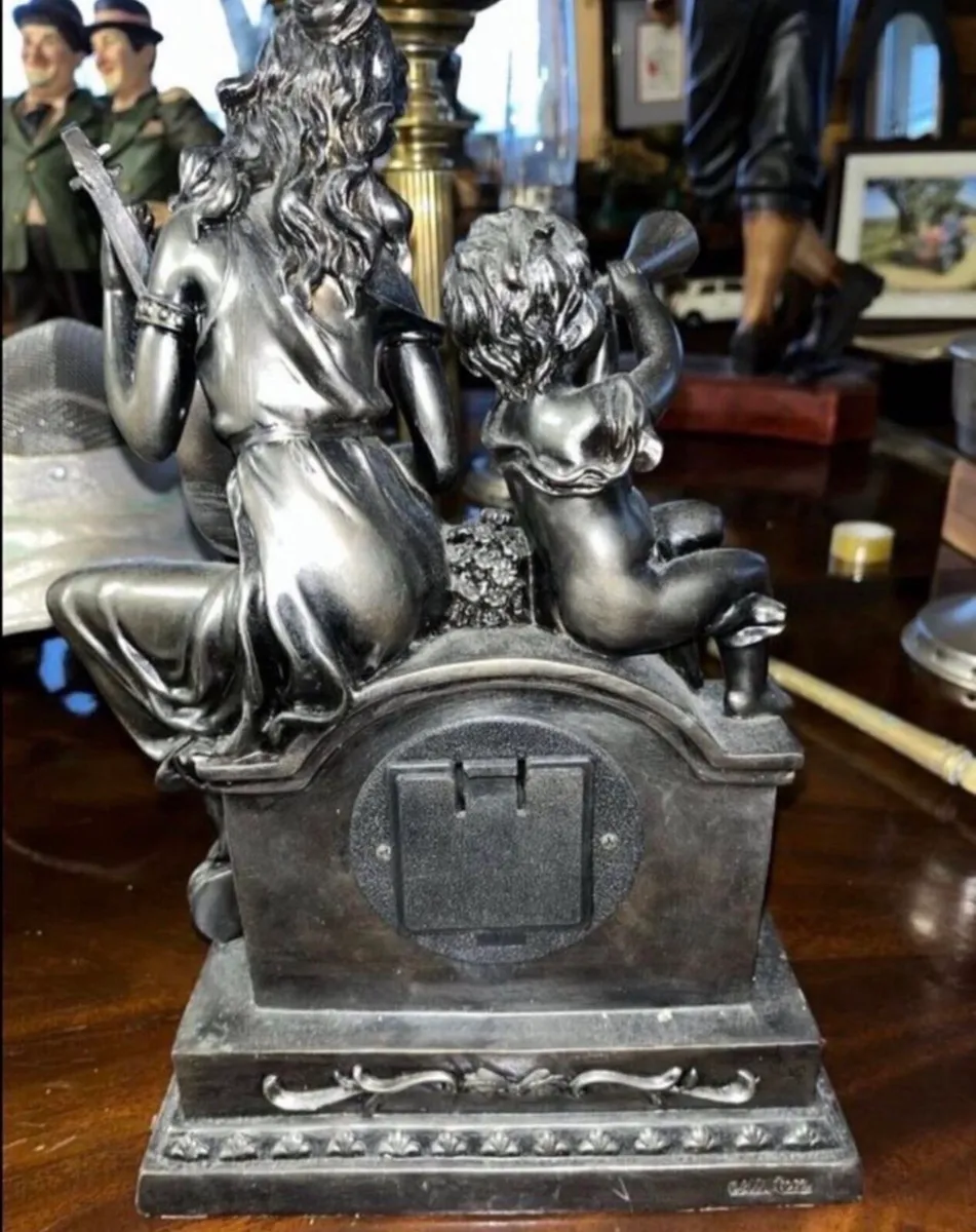 Vintage Juliana Clock - Image 2