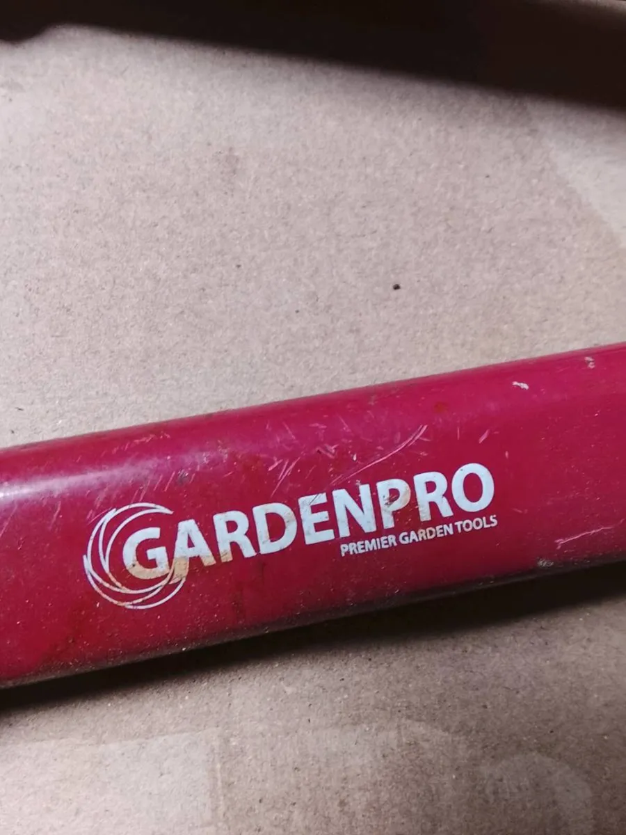 2 Garden Pro Hedge Trimmers - Image 2