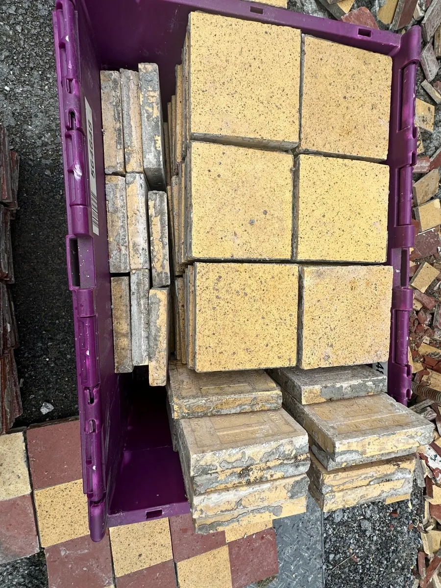 Reclaimed hand made quarry floor tiles - Platts - Image 4