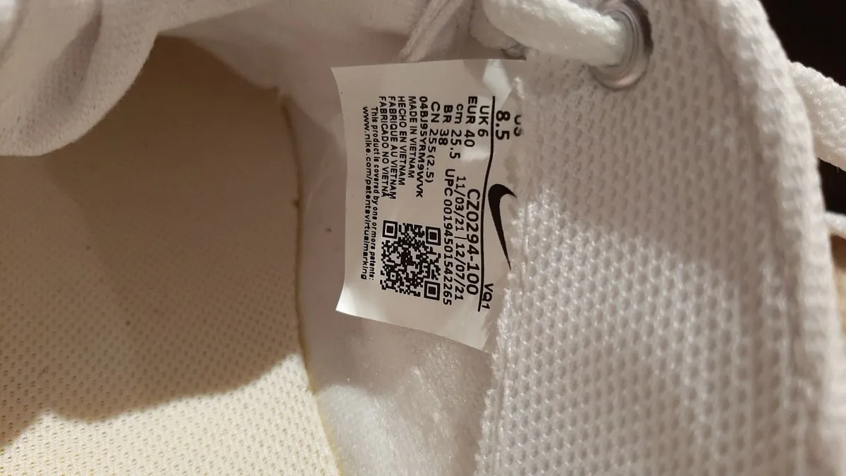 Nike Legacy Runner - Image 3