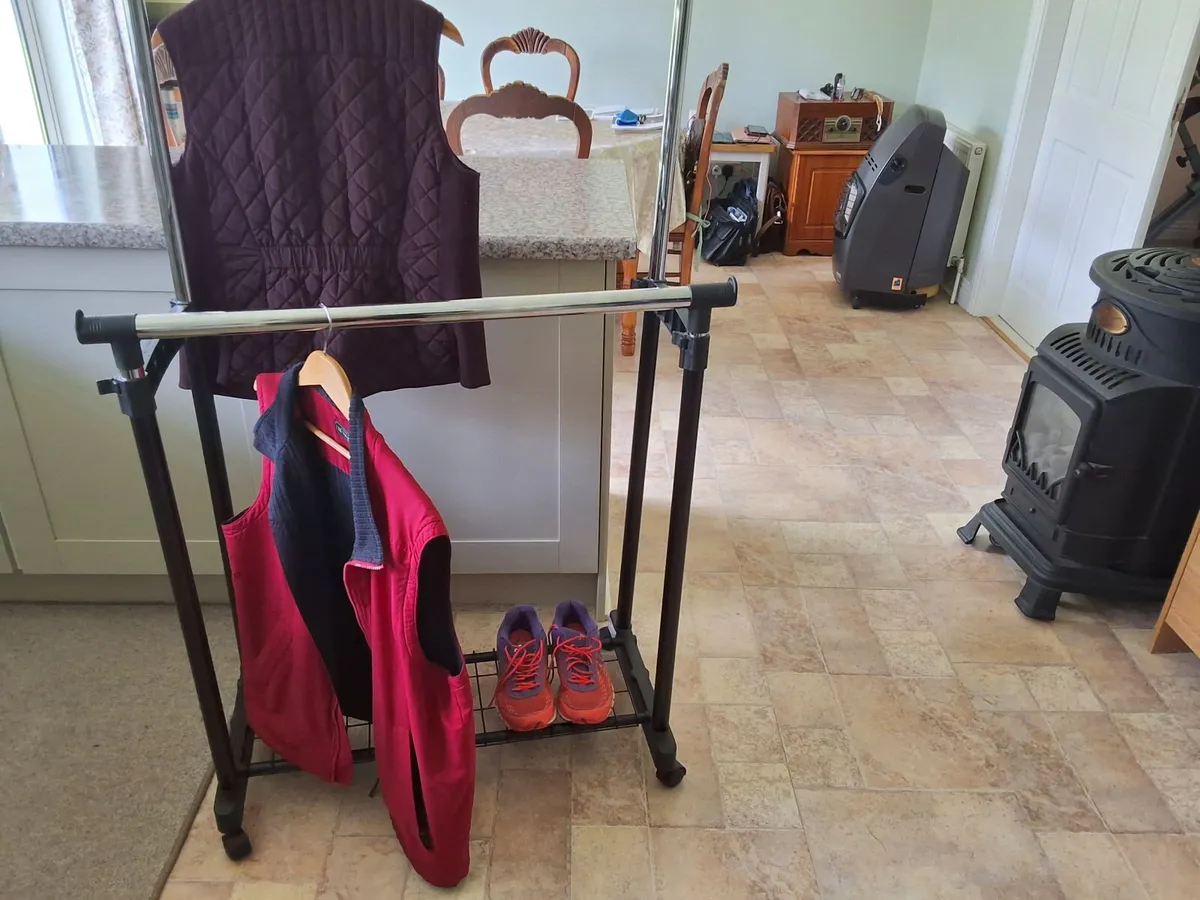 Clothes rail - Image 3