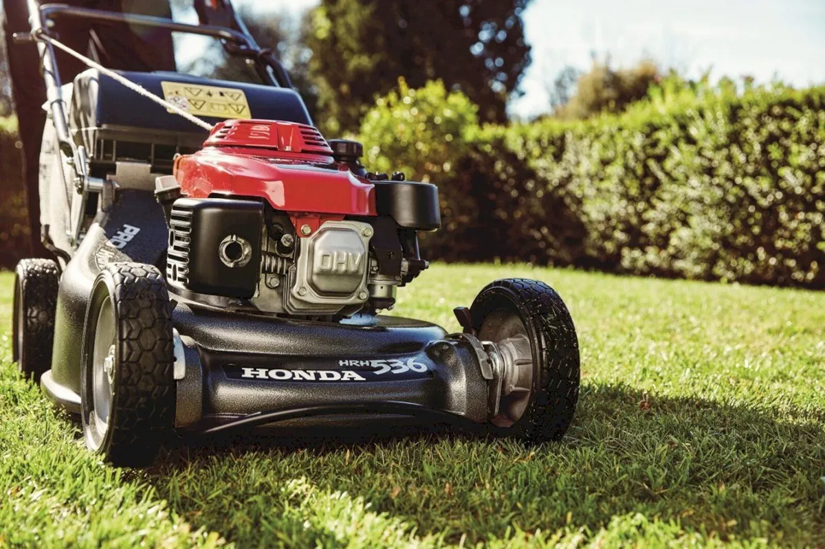 Honda HRH536HXE 21" Self Drive Lawnmower - Image 3