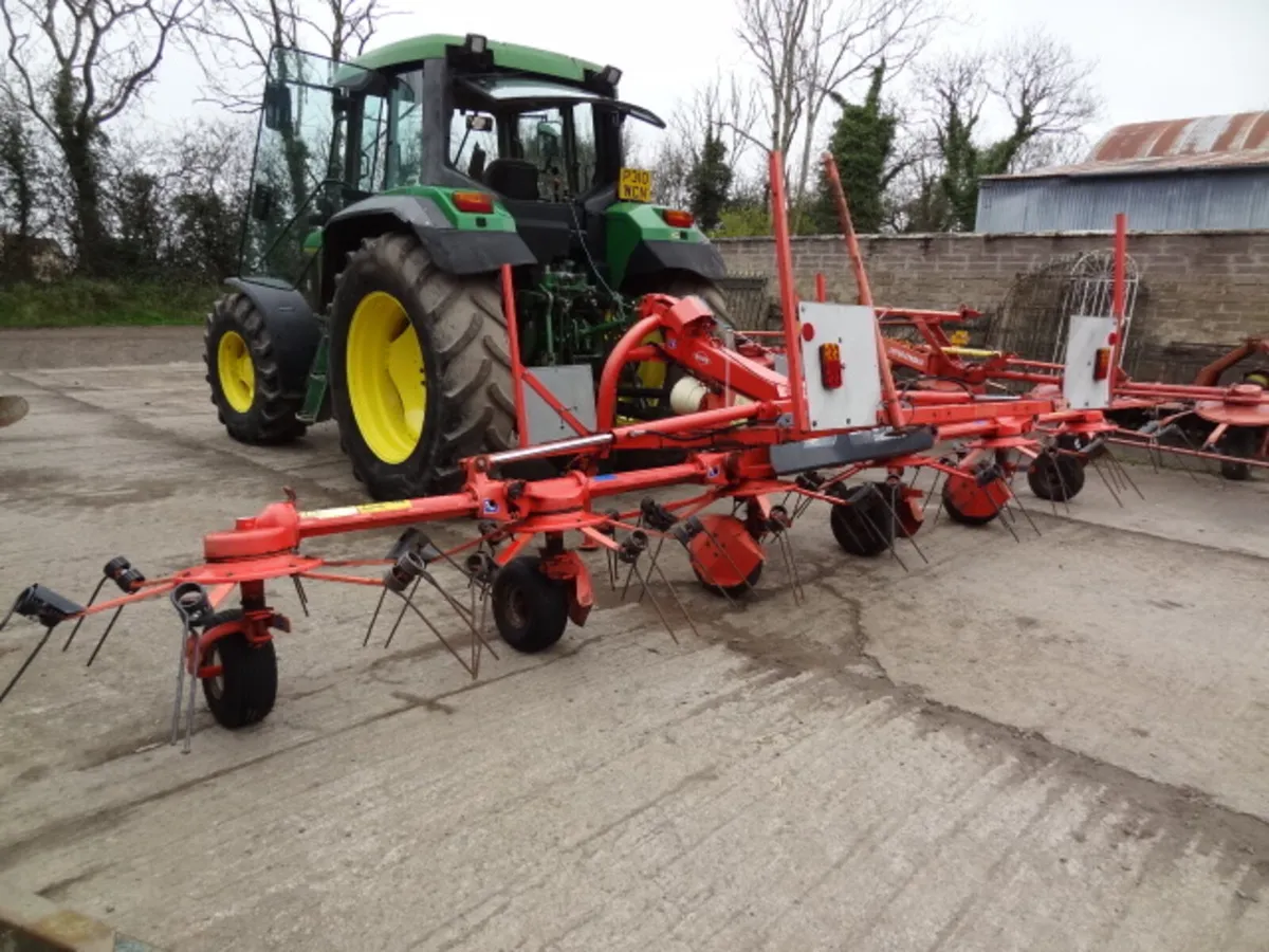 Kuhn GF642 Digidrive 6 Rotor Tedder - Image 3