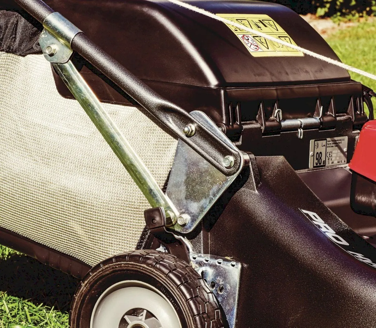 Honda HRH536HXE 21" Self Drive Lawnmower - Image 4