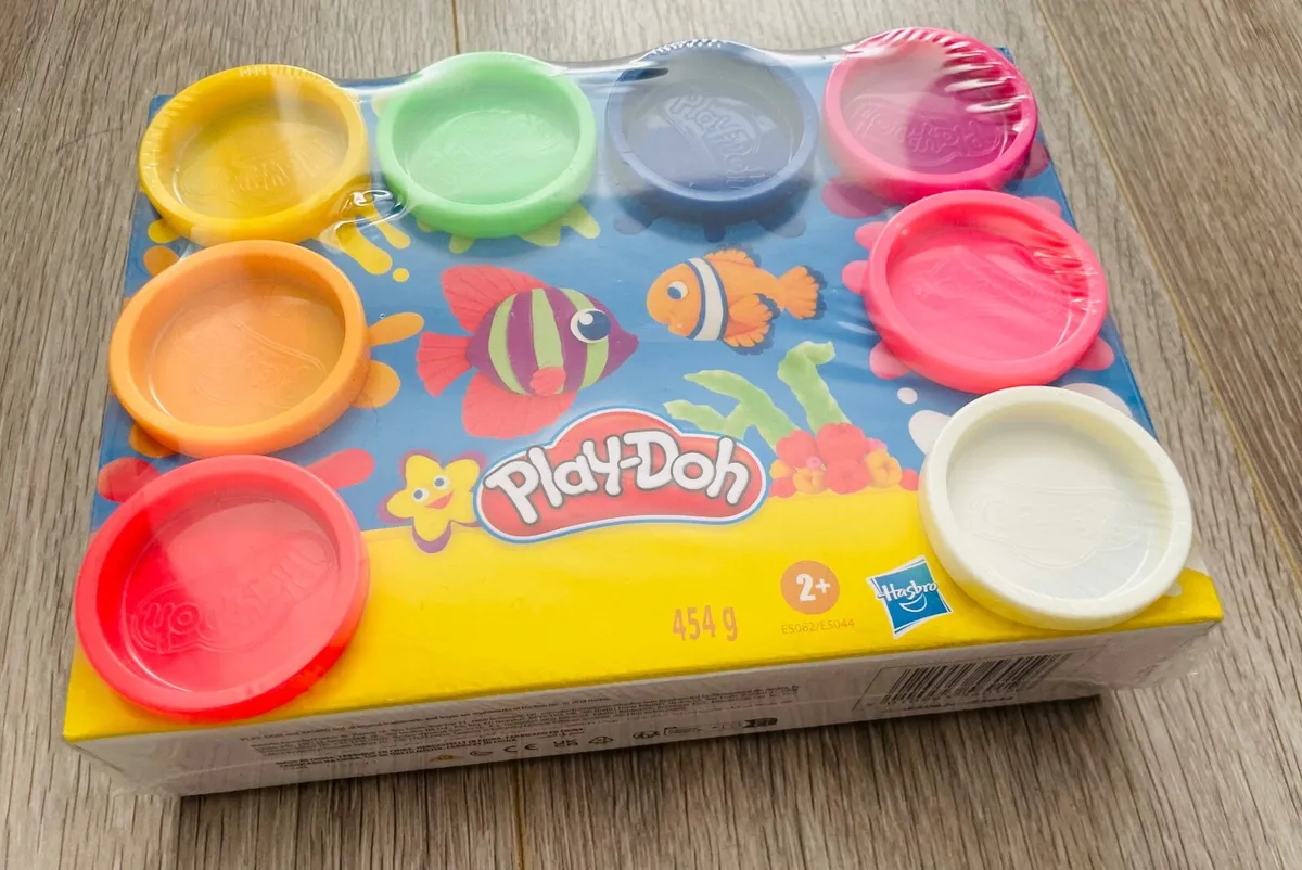 NEW Play-Doh 8-Pack Rainbow Non-Toxic Modeling Com