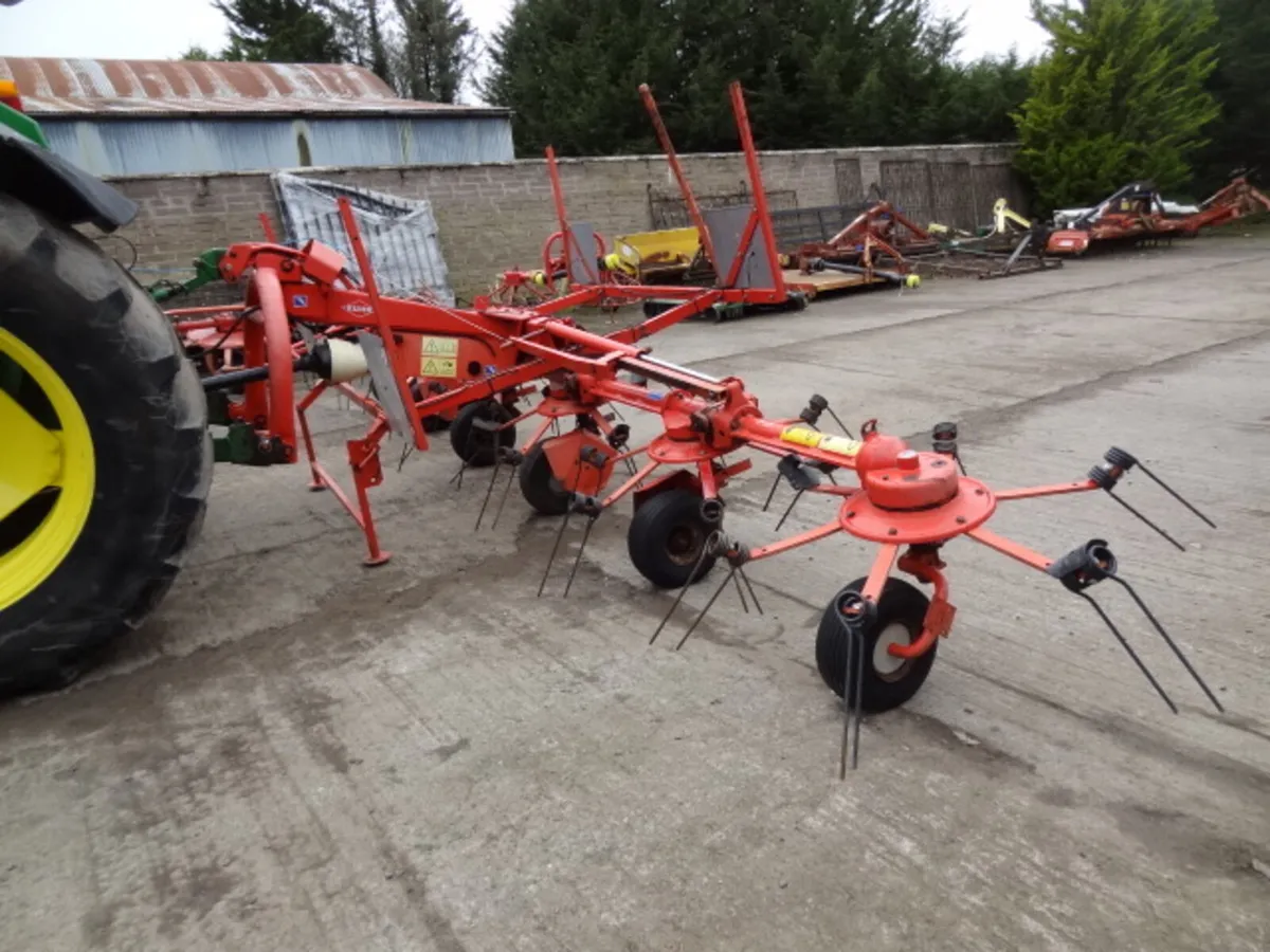 Kuhn GF642 Digidrive 6 Rotor Tedder - Image 1