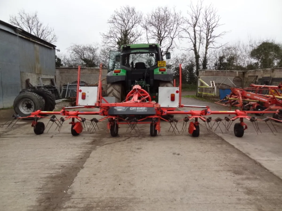 Kuhn GF642 Digidrive 6 Rotor Tedder - Image 4
