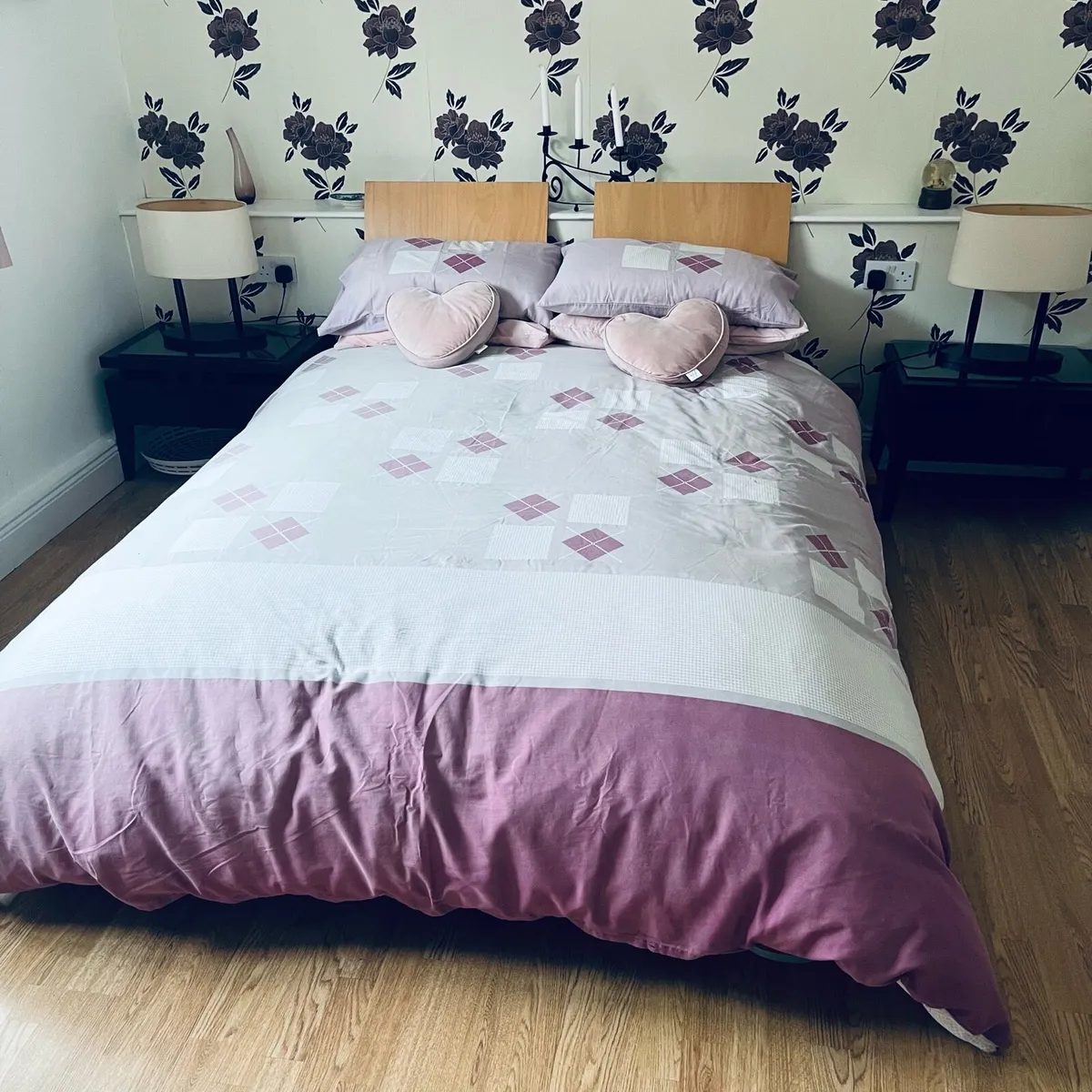 House contents. - Image 2