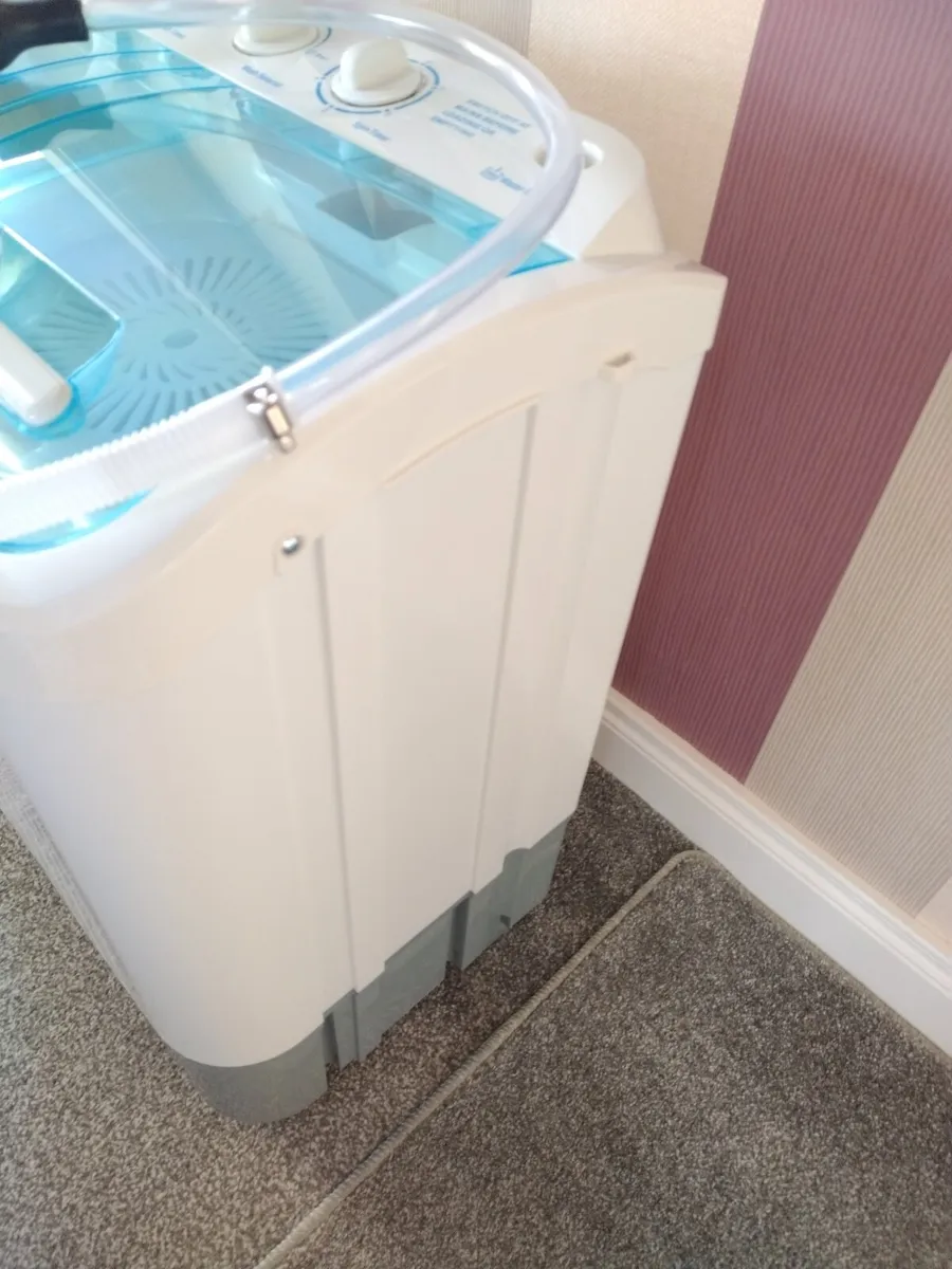 Twin Tub Washing Machine €200 - Image 2