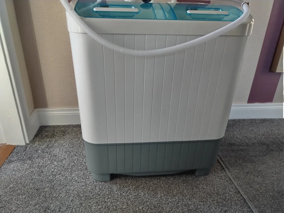 Twin Tub Washing Machine €200 - Image 3