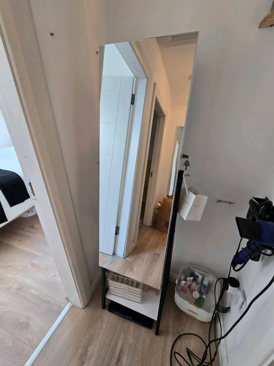 Jewellery Cabinet - standing - Image 4