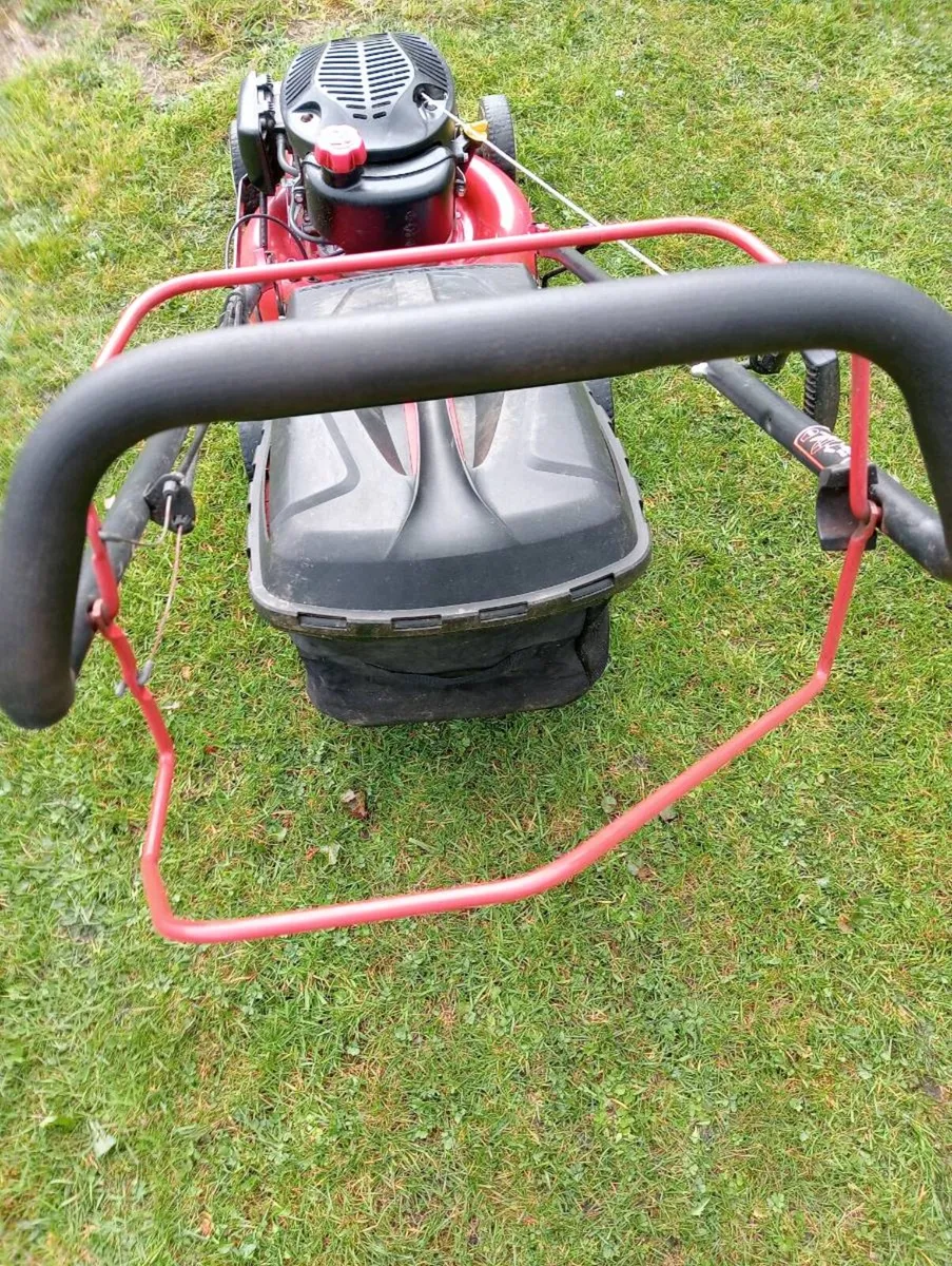 Self propelled lawnmower - Image 3