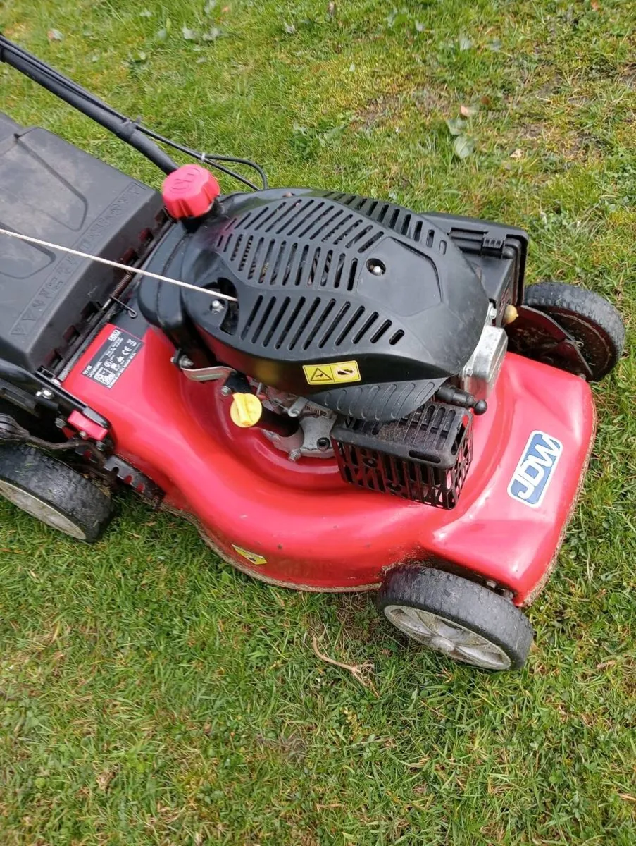 Self propelled lawnmower - Image 2