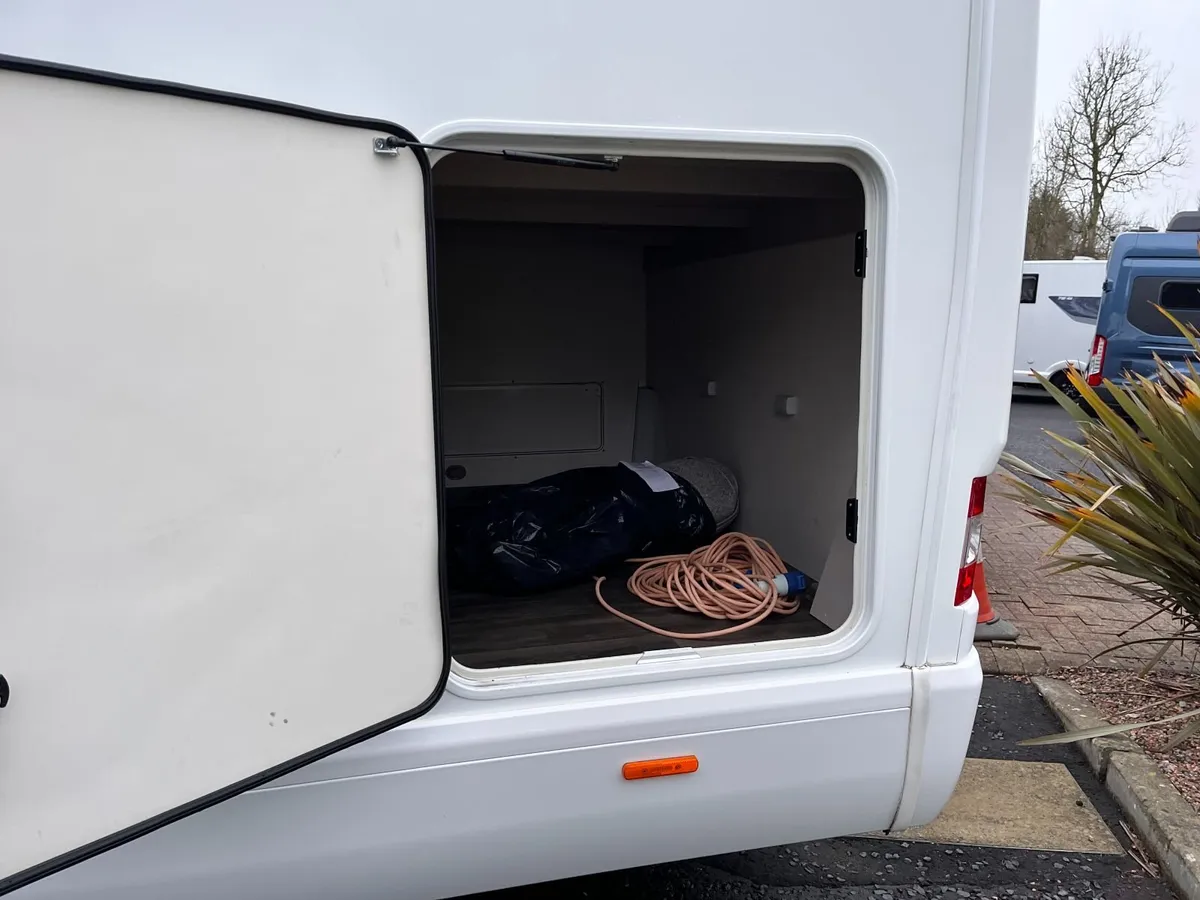 2023 Swift Edge 476 - 6 Berth - Image 4