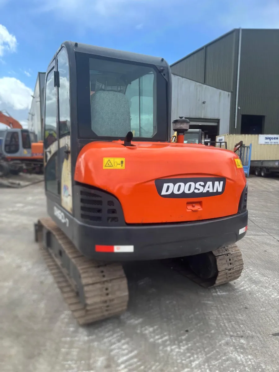 For Sale: Doosan DH60-7 Excavator - Image 2