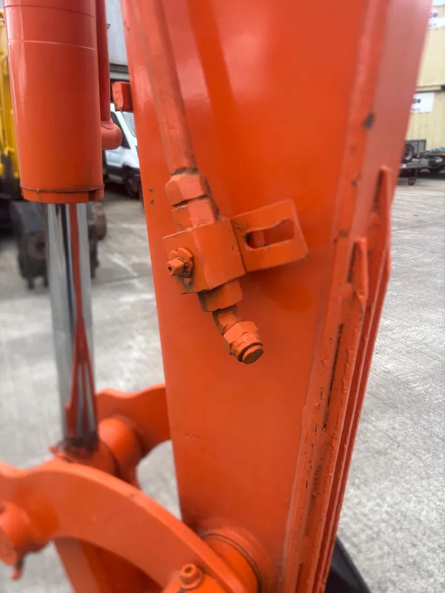 For Sale: Doosan DH60-7 Excavator - Image 4