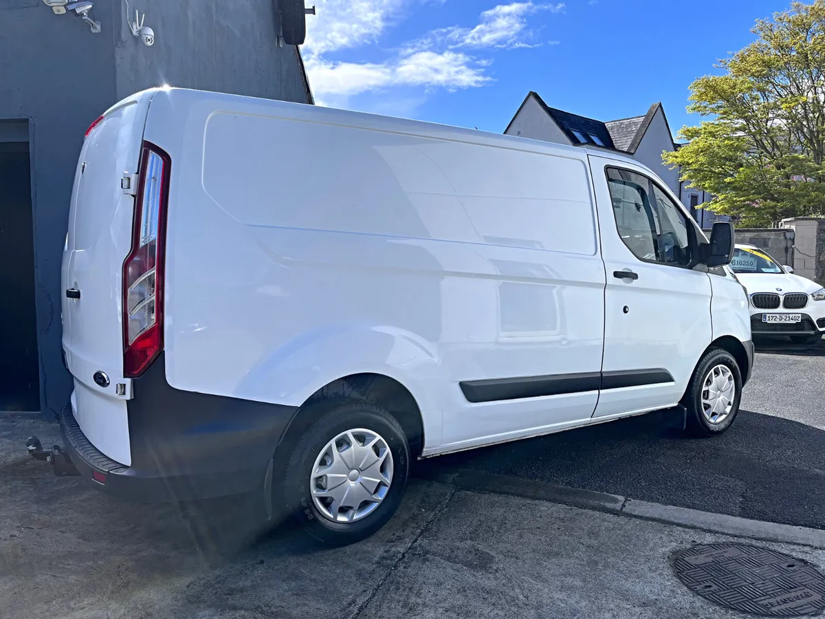 2015 Ford Transit Custom Extremely Clean Trade In - Image 3