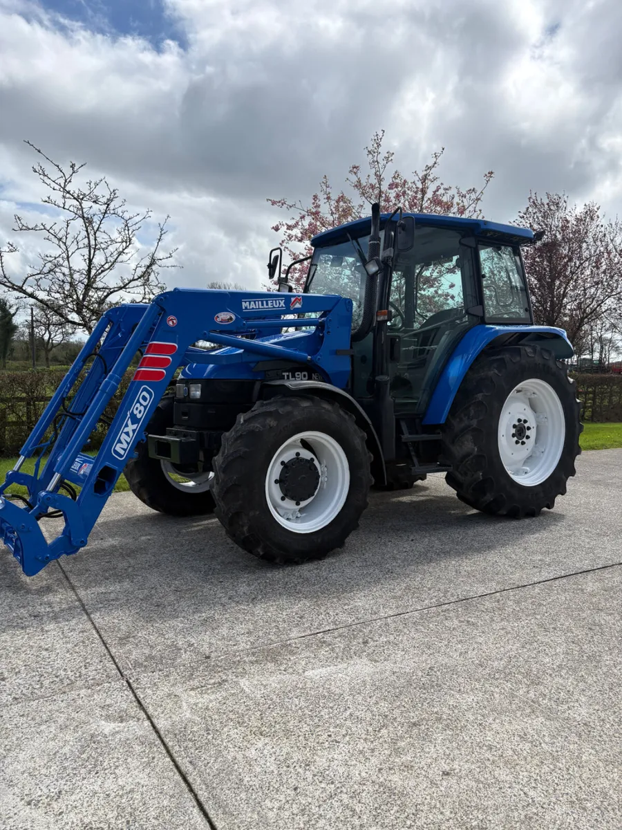 New Holland TL90 Tractor - Image 3
