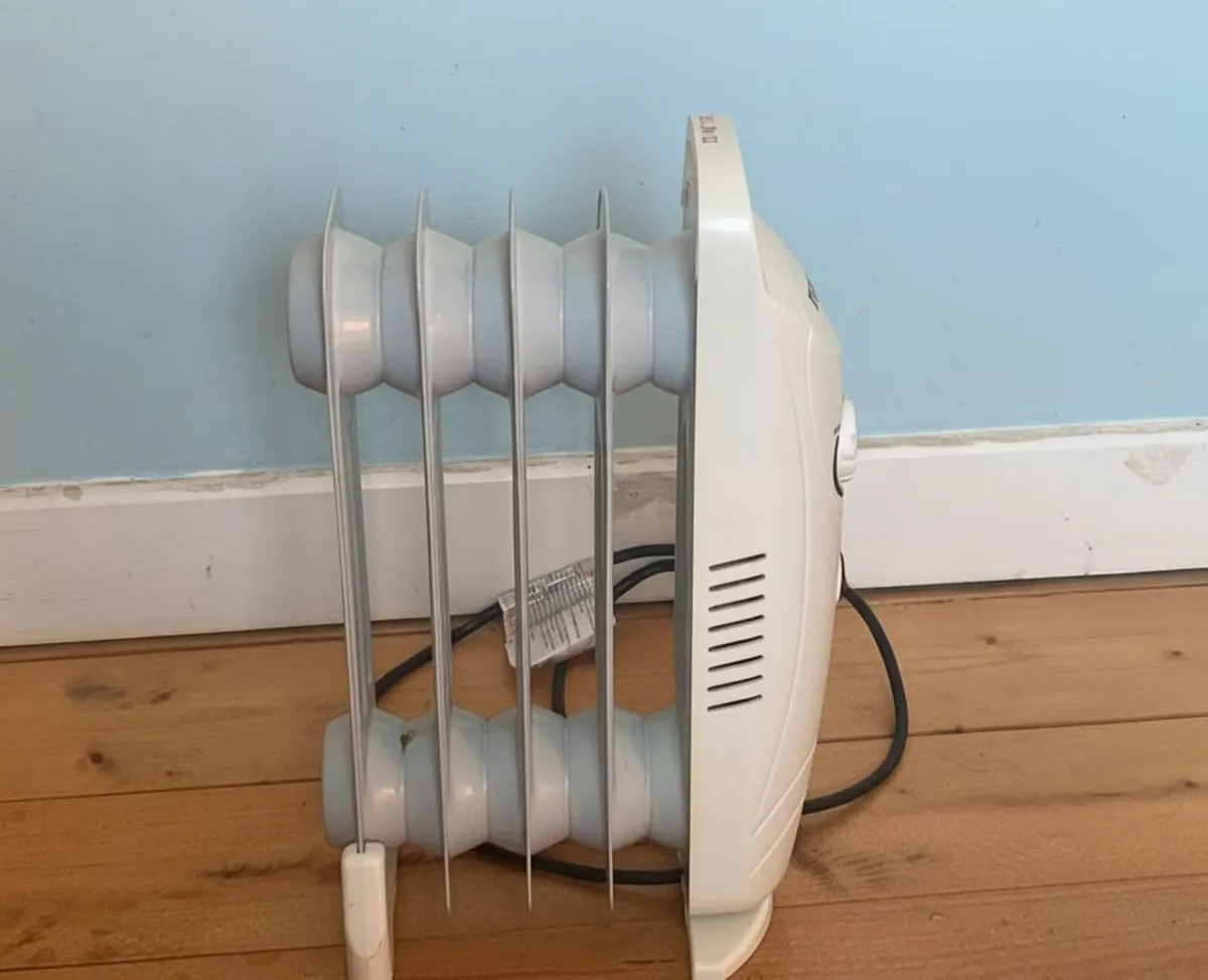 Texet Mini Oil Radiator – Space-Saving Heater - Image 3