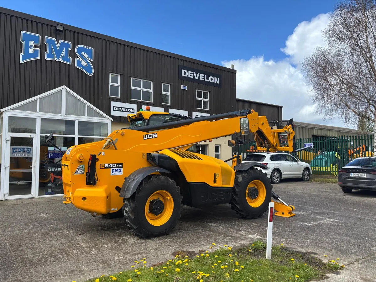 2022 JCB 540-140 HiViz Telehandler - Image 2