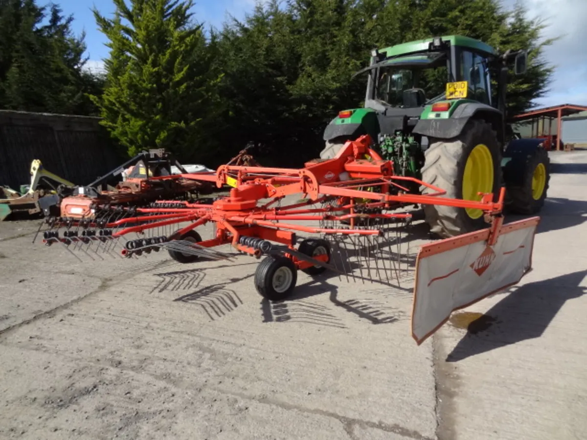 Kuhn GA4321 Masterdrive Single Rotor Rake - Image 4