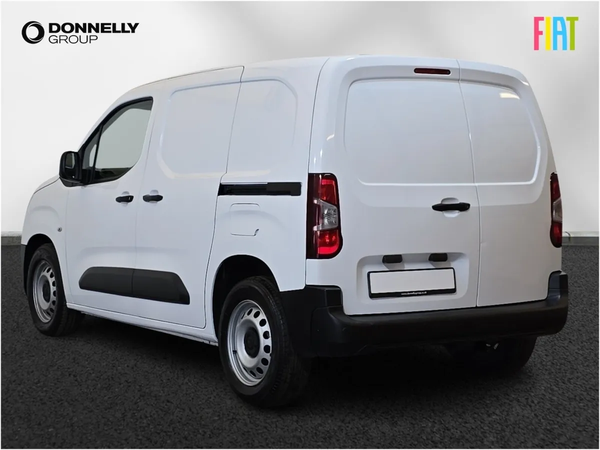 Vauxhall Combo Cargo L1 Diesel Edition - Image 2