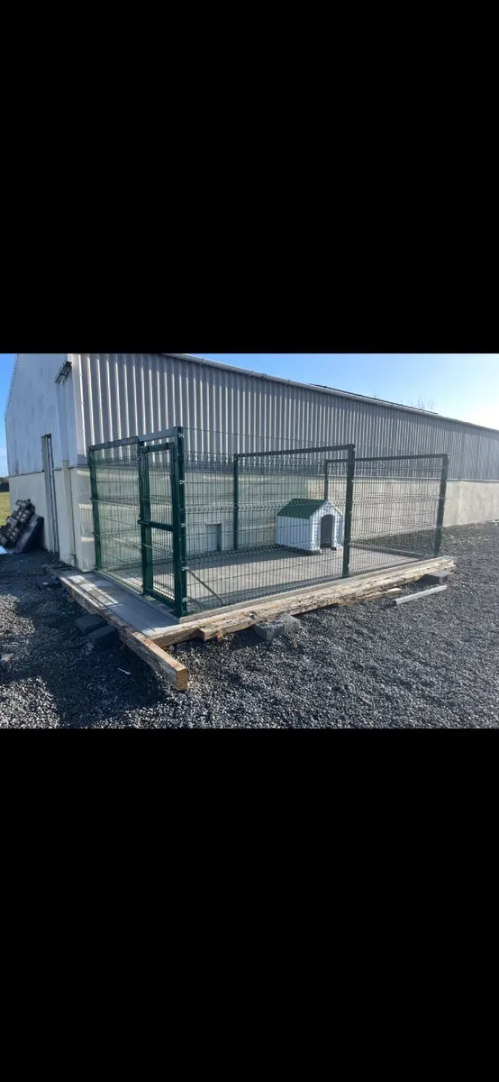 Dog Run and dog house - Image 3
