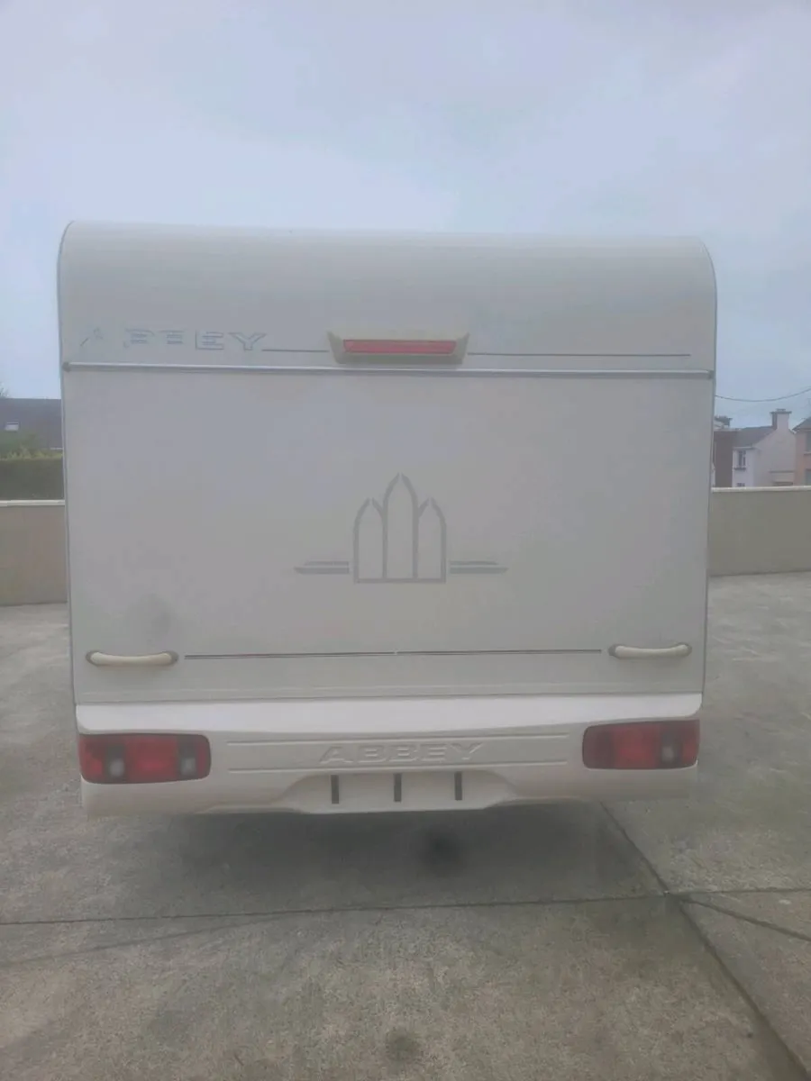 4 bert Abbey adventura fixed bed caravan - Image 4