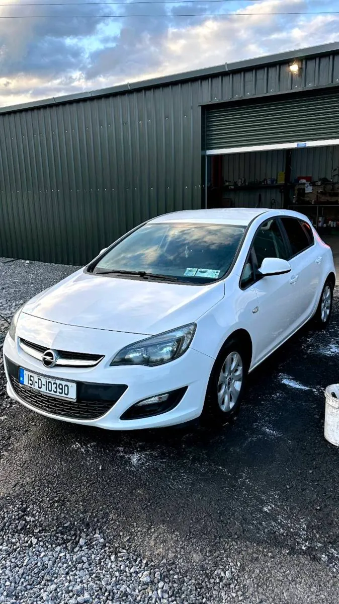 2015 Opel Astra Van - Image 1